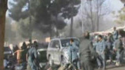 Al menos 40 muertos y 40 heridos en un atentado suicida en Afganistan