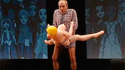 Wilt, el hombre enamorado de una muñeca hinchable