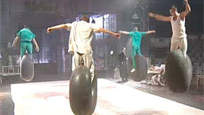 En este circo están de atar