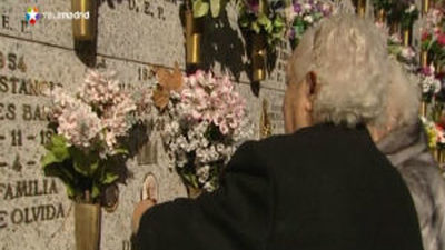 Casi un millón de madrileños visitan estos días los cementerios madrileños