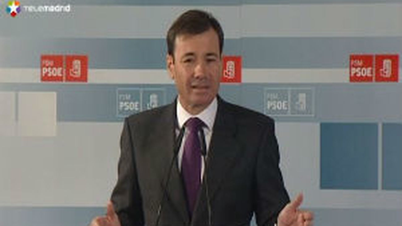 Gómez dice que hay recortes "brutales y dramáticos" en sanidad y educación