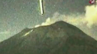 Estudian la naturaleza de un objeto  que "cayó de la atmósfera" sobre el volcán Popocatépetl