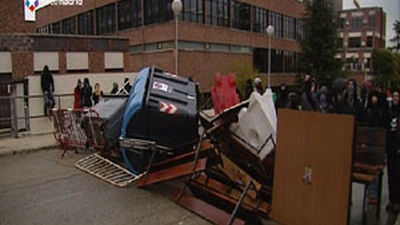 Violentas protestas en la facultad de Políticas de la Complutense