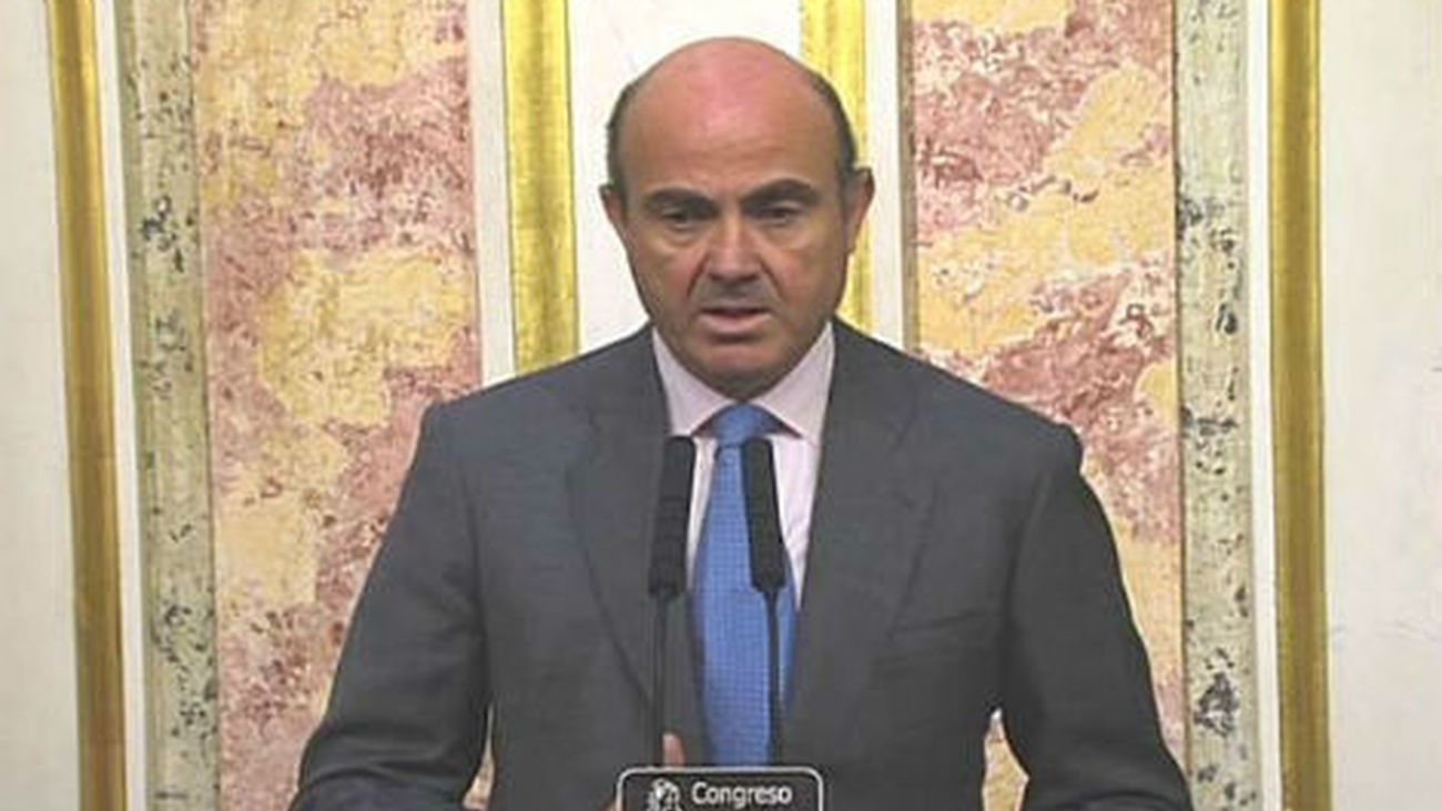 De Guindos cree que la huelga no es el camino para reducir la incertidumbre