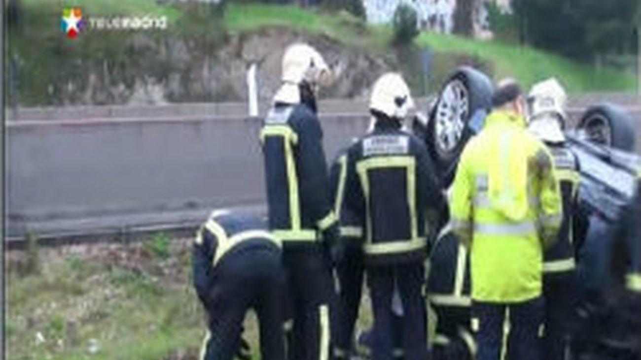 Un hombre fallece en Madrid tras volcar con el vehículo que conducía a la altura de Torrelodones