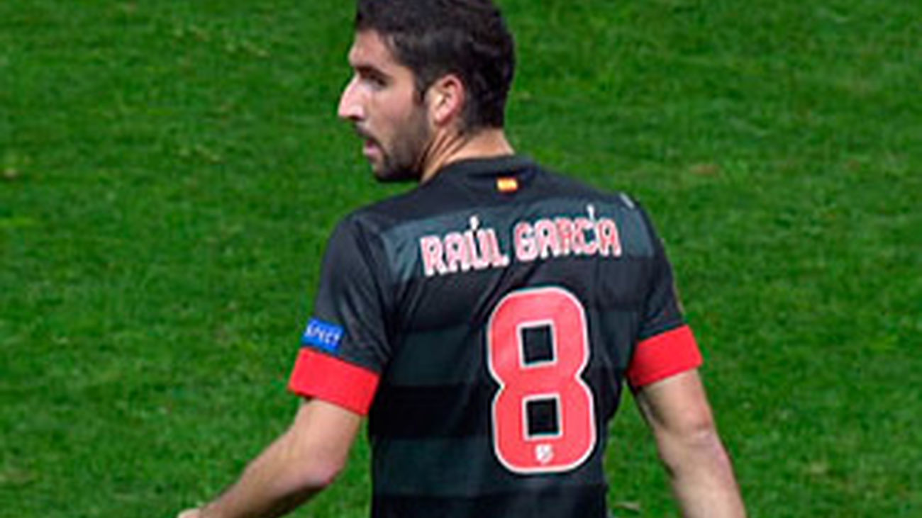 Raúl García, goleador en el Atlético de Madrid Hapoel Tel Aviv