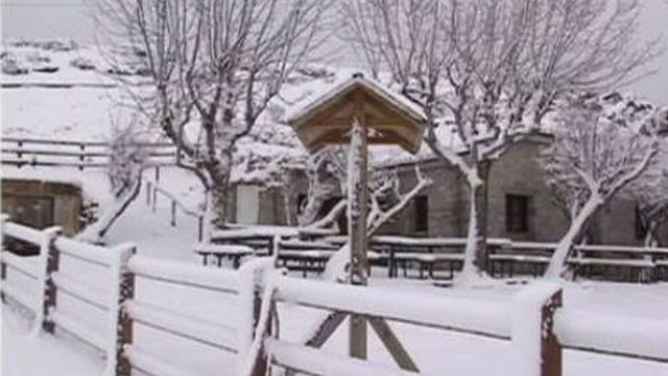 Madrid en alerta por nevadas y vientos de hasta 85 kilómetros por hora en la sierra