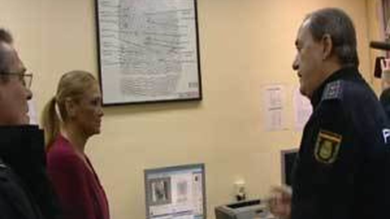 Cifuentes y el Jefe Superior de la Policía Nacional en Madrid