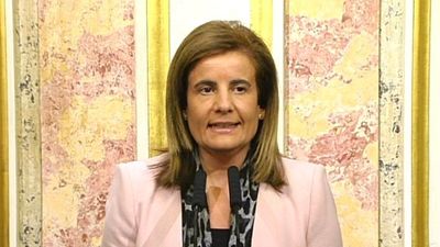 Báñez considera una decisión "responsable" no revalorizar las pensiones
