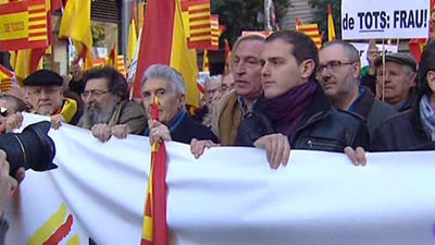 7.000 personas secundan en Barcelona la marcha por la Constitución