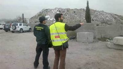 Clausuradas dos escombreras en Cañada Real