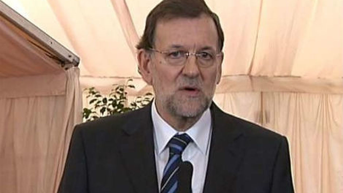 Rajoy defiende la Carta Magna cómo guía para superar la crisis