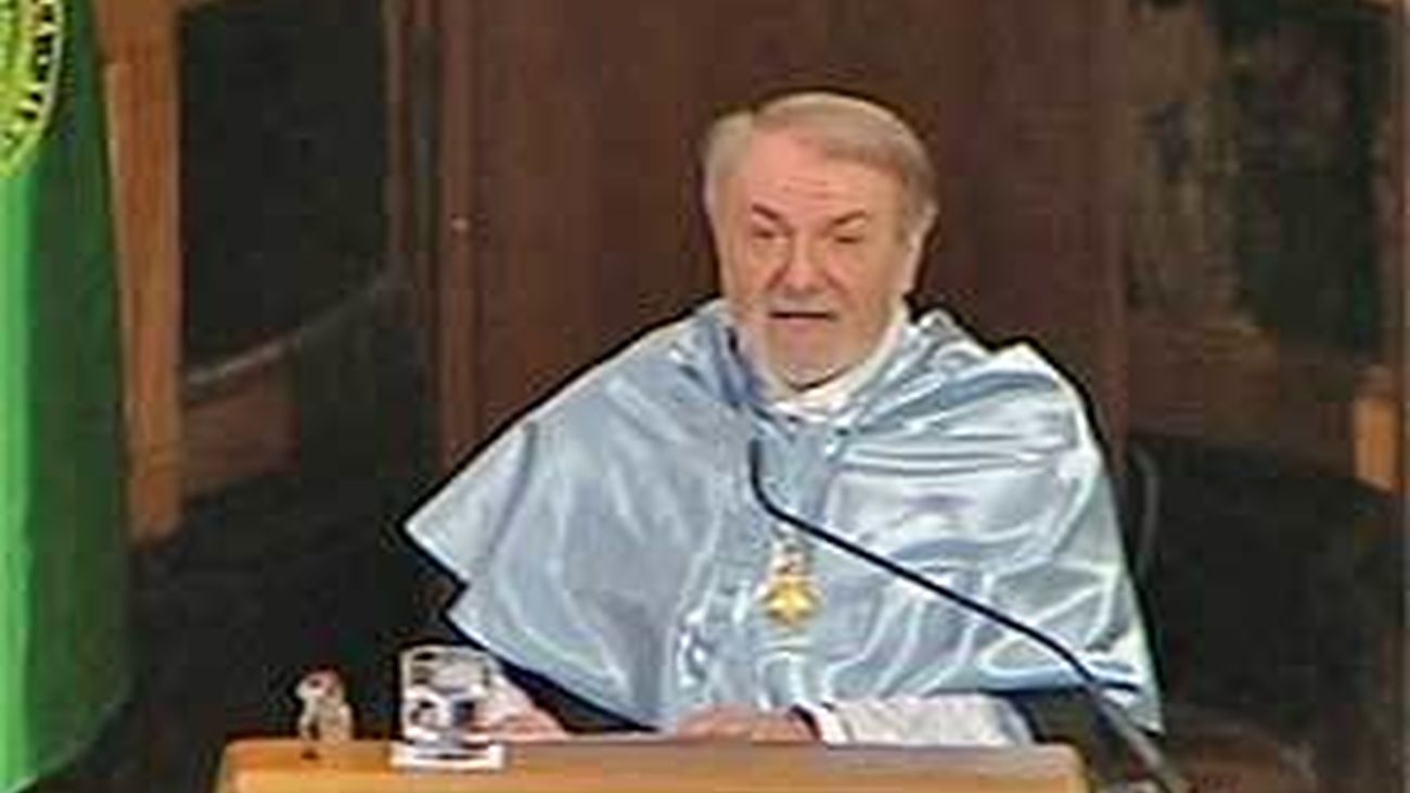 Mayor Oreja: el "relativismo" nos ha llevado "sin dirección, ni proyecto común"