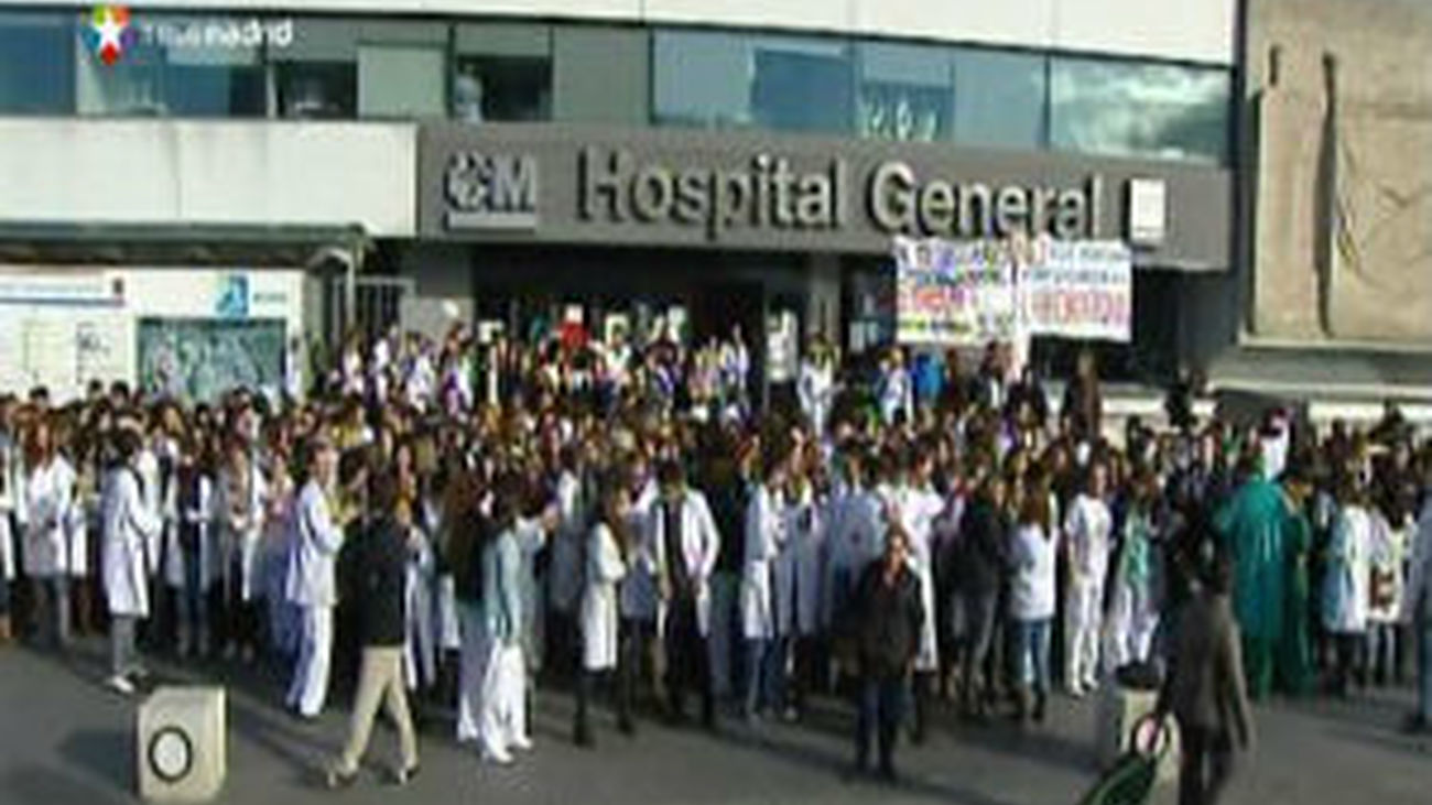 Lasquetty cifra en 4.000 las operaciones suspendidas por la huelga de médicos