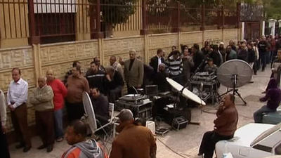 Egipto vota la nueva Constitución bajo denuncias de irregularidades