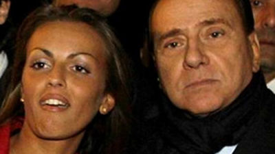 Berlusconi anuncia su compromiso con una napolitana de 27 años