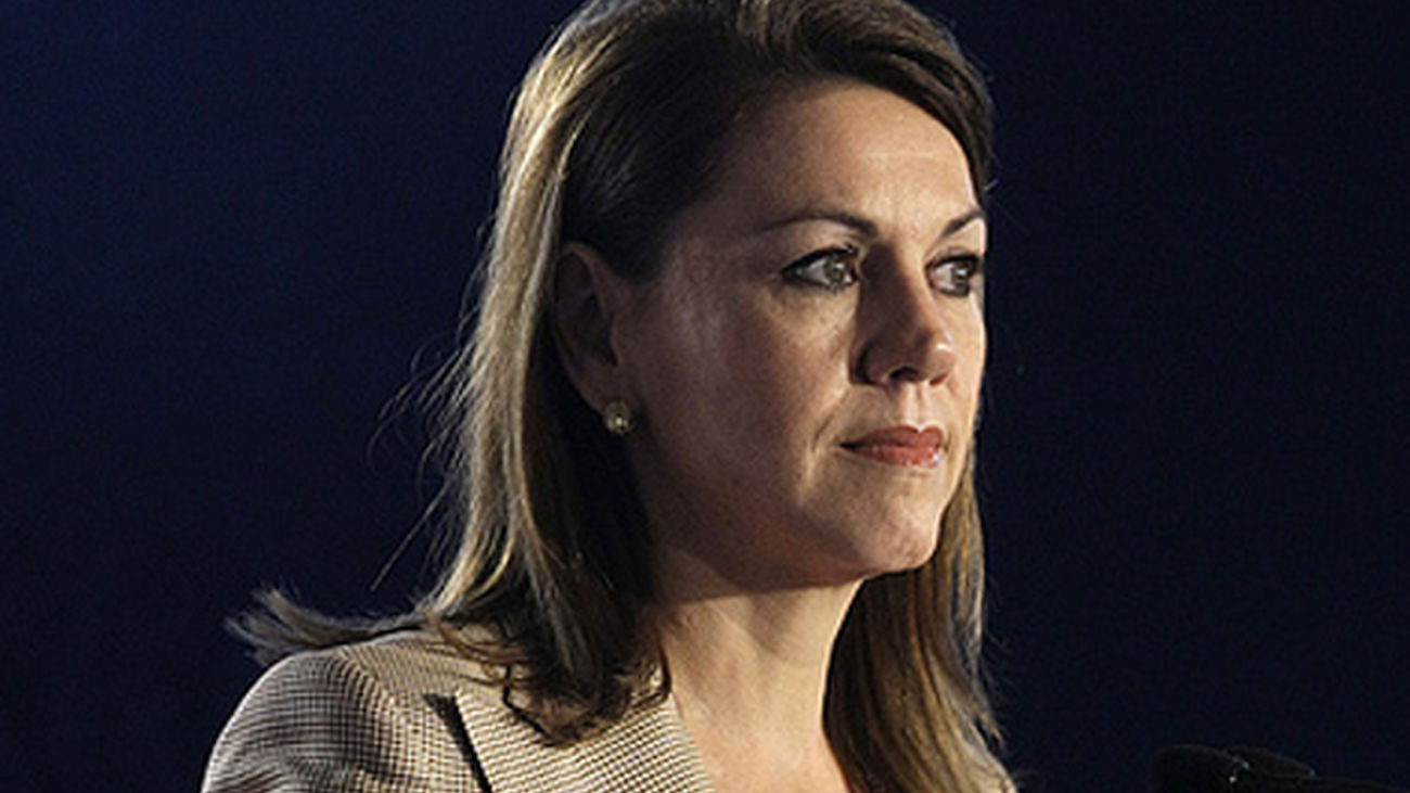 Cospedal: si hay "recibís" que los enseñen y demuestren que son verdaderos