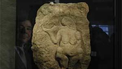 El Museo Arqueológico Regional acoge la mayor muestra del Paleolítico europeo vista hasta ahora