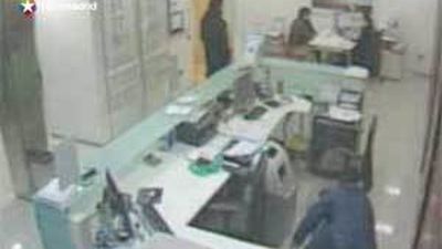 Cae una banda que robaba al descuido en bancos de Madrid