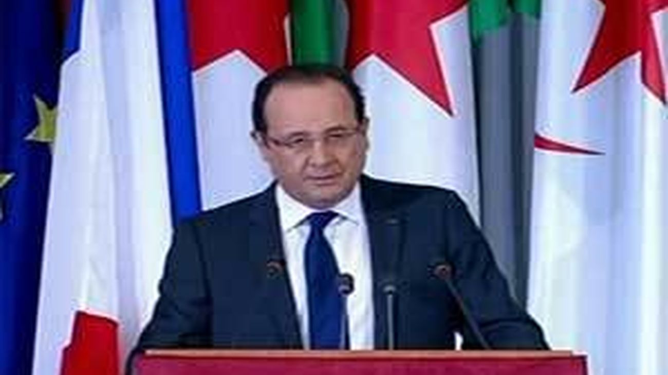 Hollande califica la colonización francesa de Argelia de "injusta y brutal"