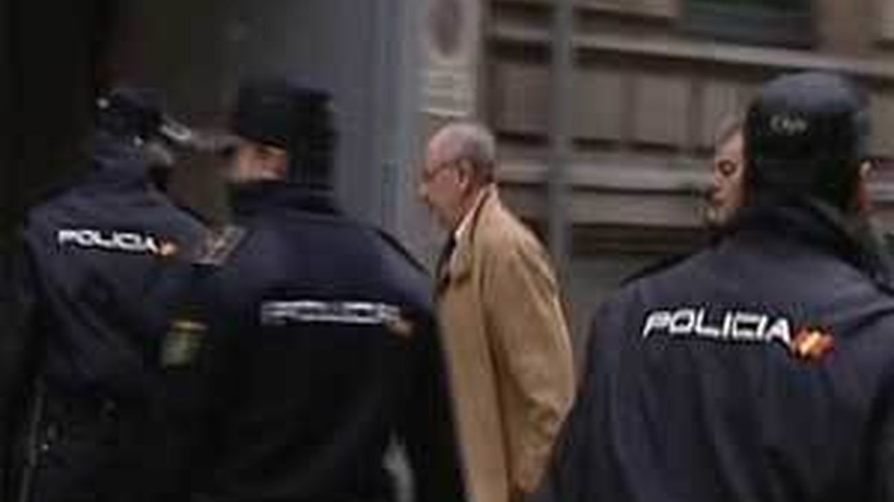 Rato a la entrada de la Audiencia Nacional