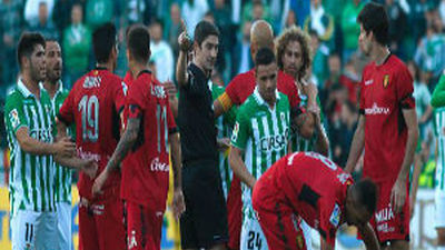 1-2. Caparrós toma "oxigeno" a costa de su "eterno" rival