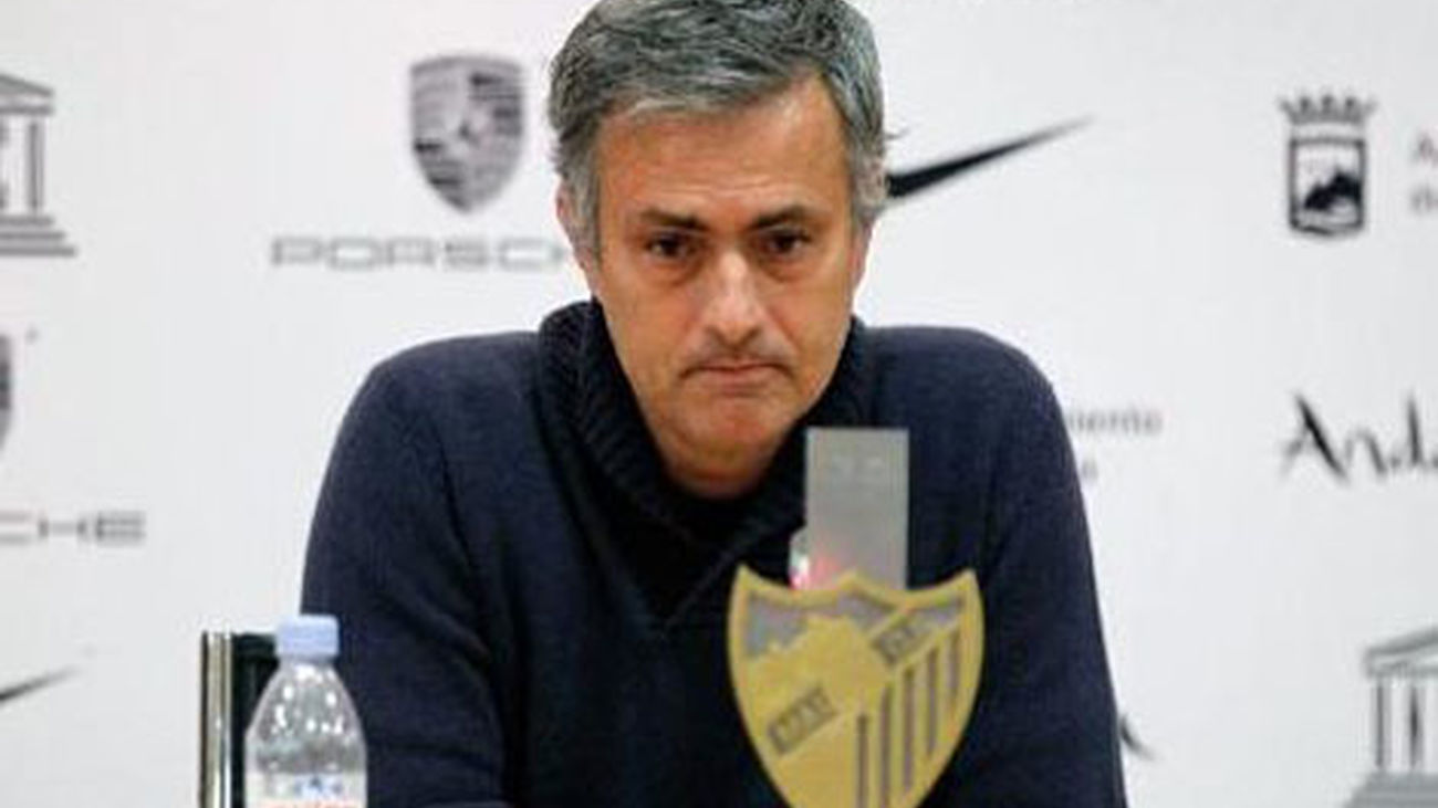 Mourinho: "No me planteo dimitir y no temo por mi puesto"