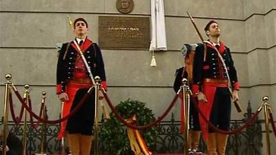 Botella llama a dejar de lado las "disputas partidistas" frente a la crisis