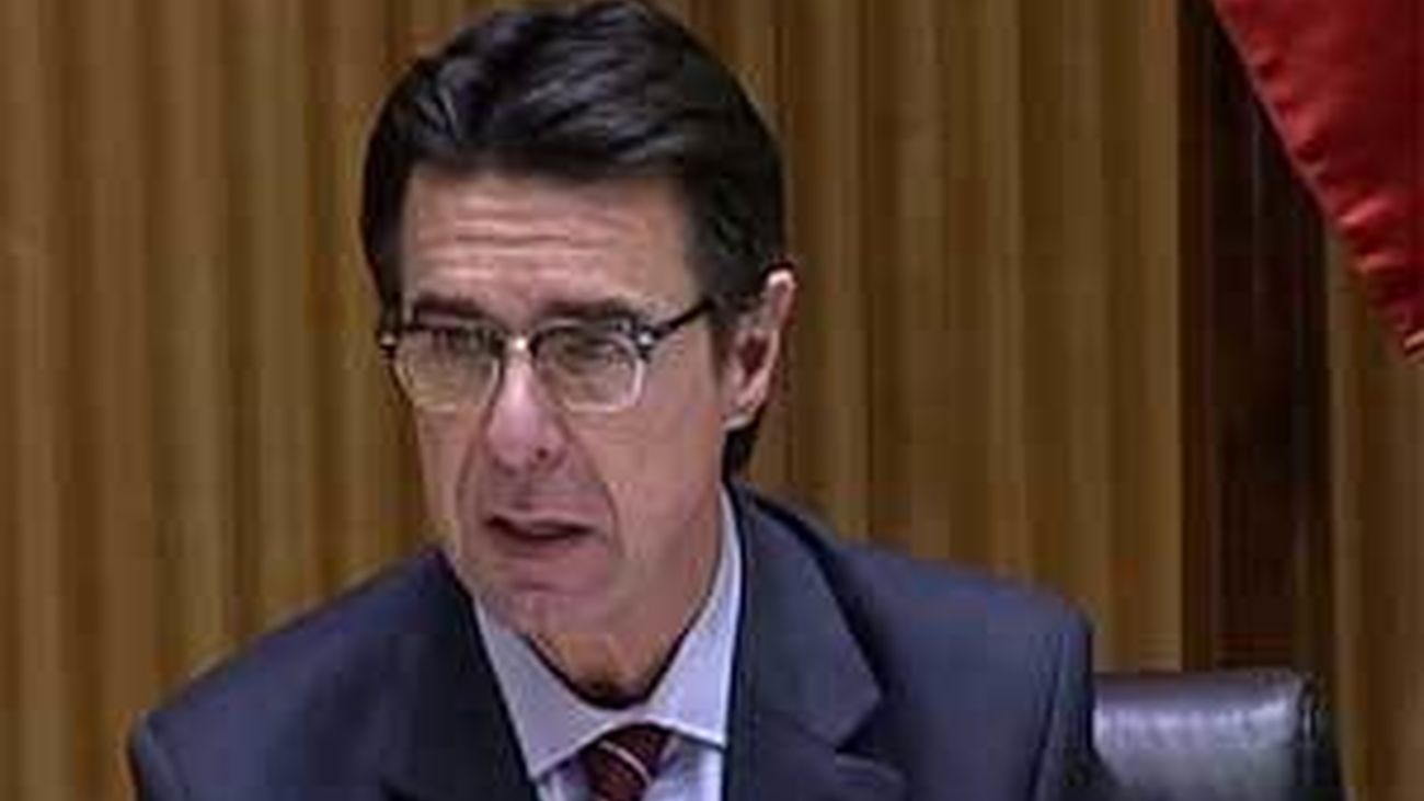 Soria confirma que la luz subirá un 3% y que se congelará el  precio del gas y del butano