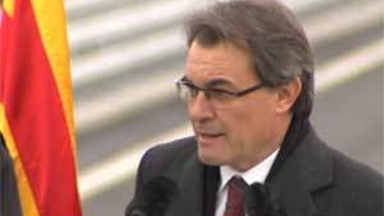 Mas: "Cuando tenemos autonomía y autogobierno nos espabilamos mejor"