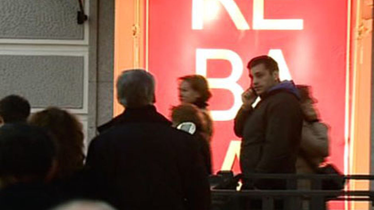 Los descuentos "agresivos" marcarán las rebajas ante el descenso de ventas