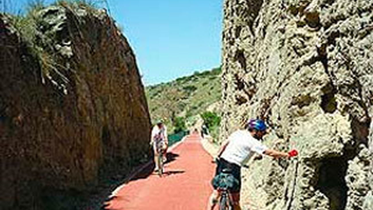 Tramo de la Vía Verde del Tajuña, en el entorno de Perales