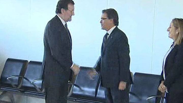 Rajoy utiliza el tren como metáfora de las "vías  de entendimiento y de la unión entre territorios"
