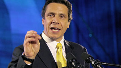 El gobernador de Nueva York se compromete a liderar  la prohibición de las armas de asalto en EEUU