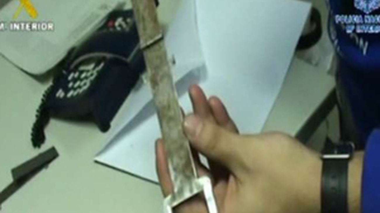 Cae una banda que había ideado un artilugio para robar dinero en los cajeros