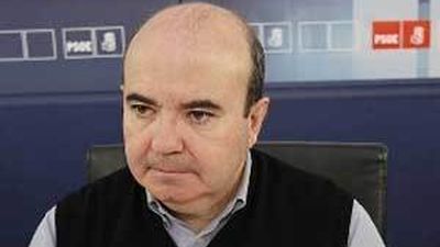 El PSOE rechaza la reforma local del Gobierno porque "privatiza" servicios