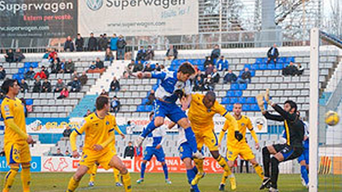 Abraham Paz consigue el primer gol