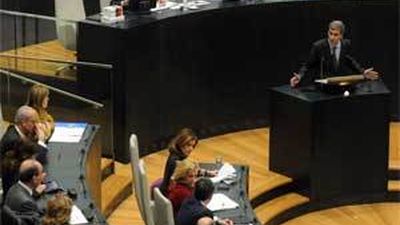 La oposición exige un Pleno para debatir la "crisis" del Ayuntamiento de Madrid