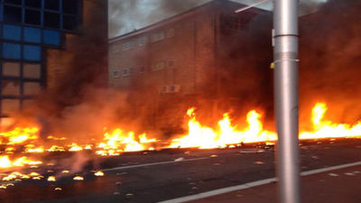 Dos fallecidos tras estrellarse un helicóptero en el centro de Londres