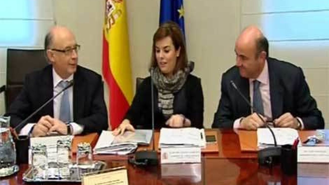 El Gobierno encarga estudio para ver qué órganos de la Administración elimina