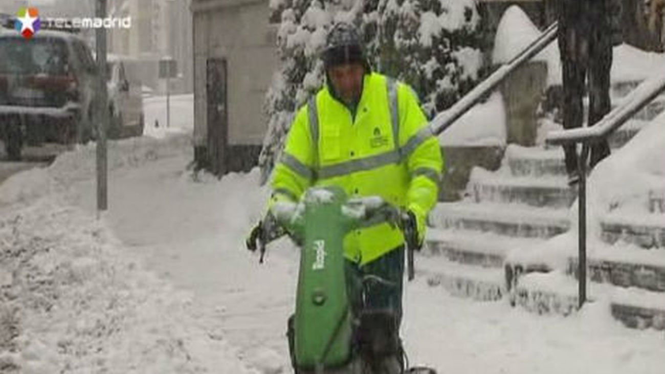 Temporal de lluvia, nieve, viento y frío en Madrid