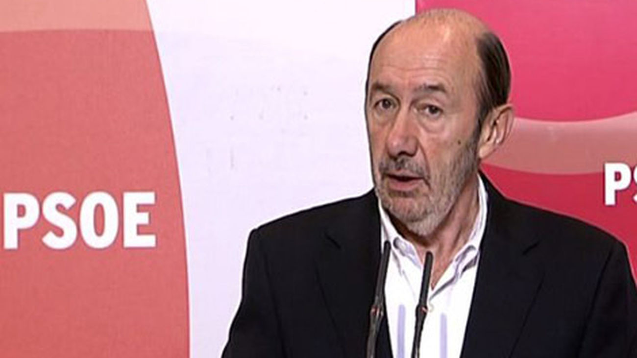 El PSOE pide investigaciones parlamentaria y judicial sobre el caso Bárcenas