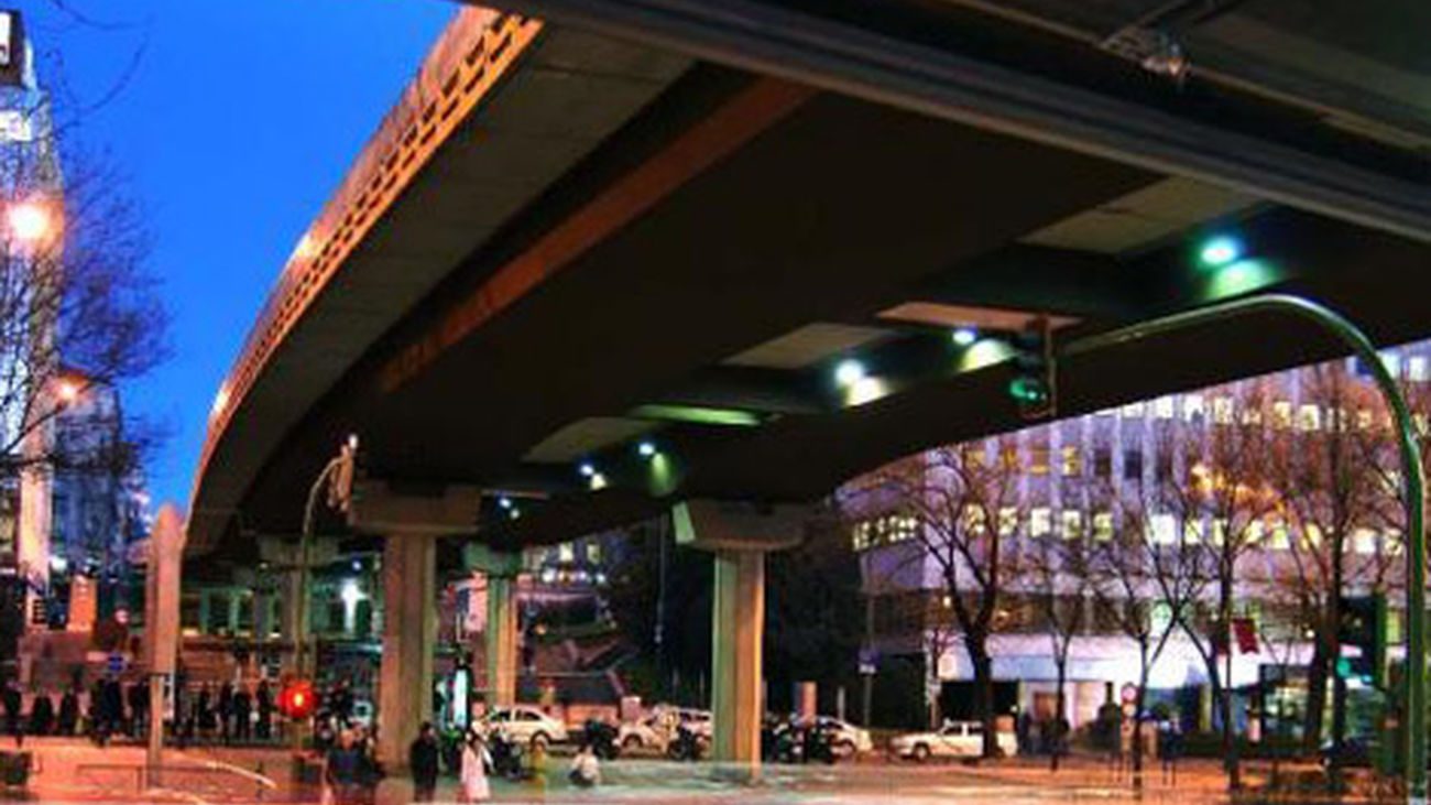 Dos heridos al ser arrollados por coche que invadió la acera en La Castellana