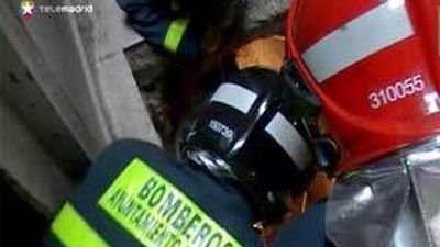 Un obrero en estado grave al derrumbarse la pared de un pozo en Fuencarral