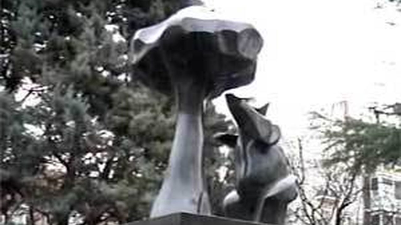 Una escultura del Oso y el Madroño en Prosperidad conmemora su 150 aniversario