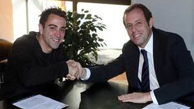 Xavi Hernández amplia contrato hasta junio de 2016