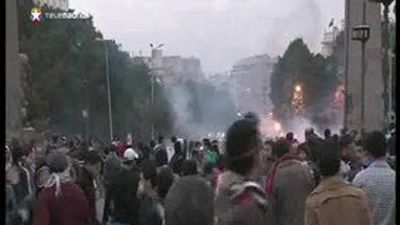 Los movimientos juveniles desafian el toque de queda impuesto en Egipto