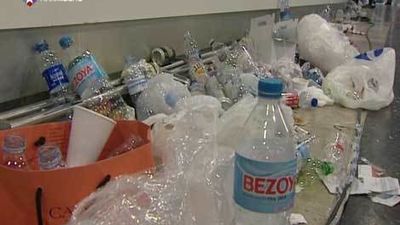La basura inunda Barajas
