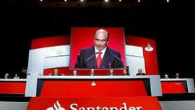 El Santander ganó 2.205 millones en 2012, un 59% menos, por el saneamiento del 'ladrillo'