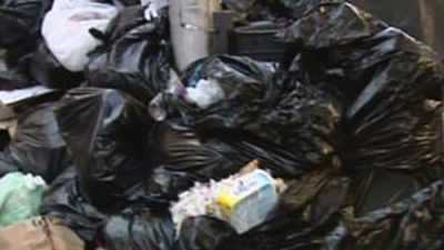 Novena jornada de huelga de la empresa municipal de limpieza en Sevilla